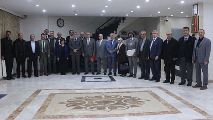 Sünnetci: Eğitimci emekli olamaz