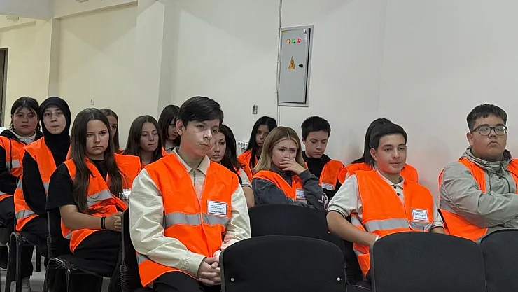 Tapu Kadastro Öğrencilerine Kariyer Dersi
