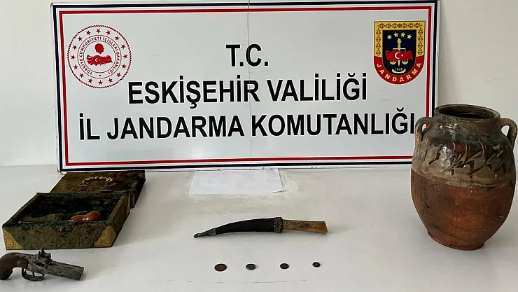 Tarihi Eser Satmaya Çalışan Şüpheli Jandarma Tarafından Yakalandı