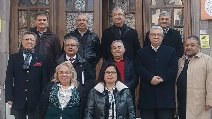 Tarihi Lise'de Yeni Dönem… Mezunlar Dayanışma İçin Bir Arada