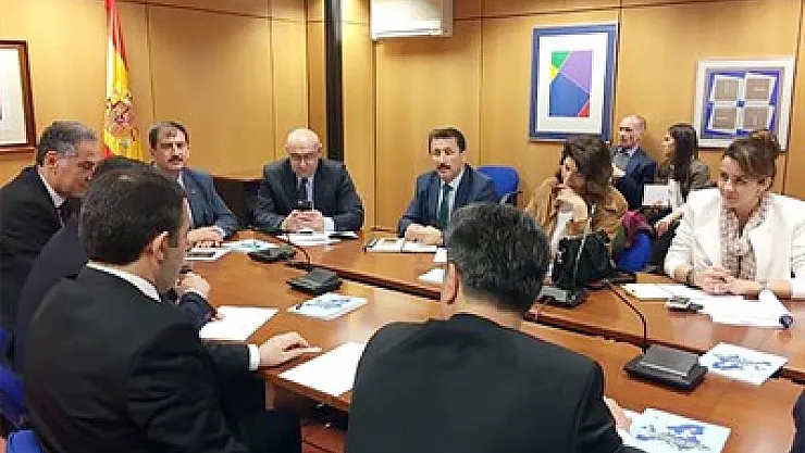 Tarlacı, Türkiye'yi İspanya'da anlattı – Kocatepe Gazetesi