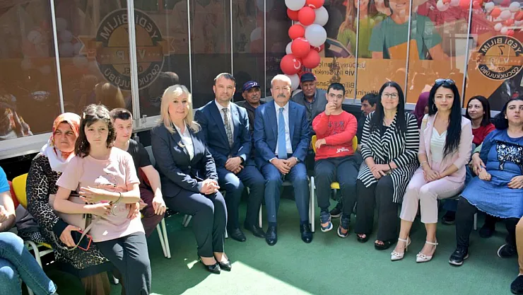 Taytak, Çocukların Sevincine Ortak Oldu