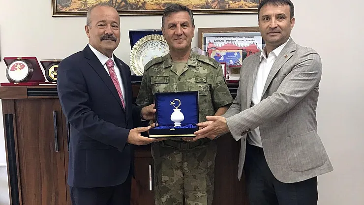 Taytak, ziyaret turunda