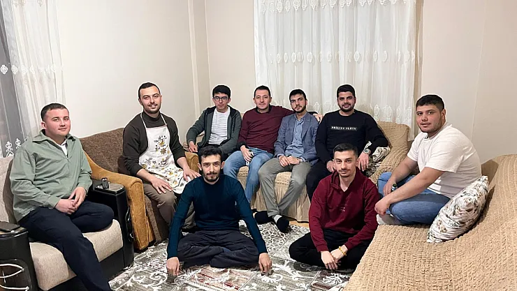 TDV Gençlik İftarda Bir Araya Geldi