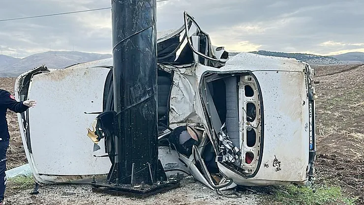 Tek Bir Hata Hayatına Mal Oldu! Afyon'da Feci Kaza