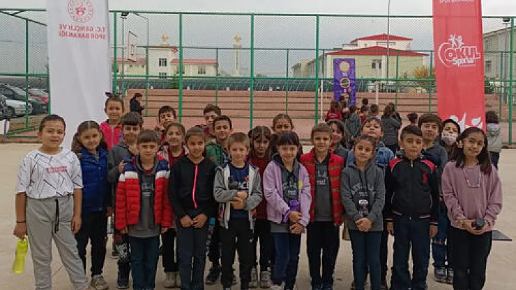 TOKİ Mevlana’da öğrenciler atletizm etkinliği yapıldı