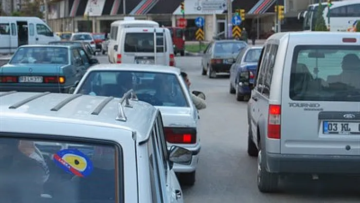 Trafiğe üst geçit formülü – Kocatepe Gazetesi