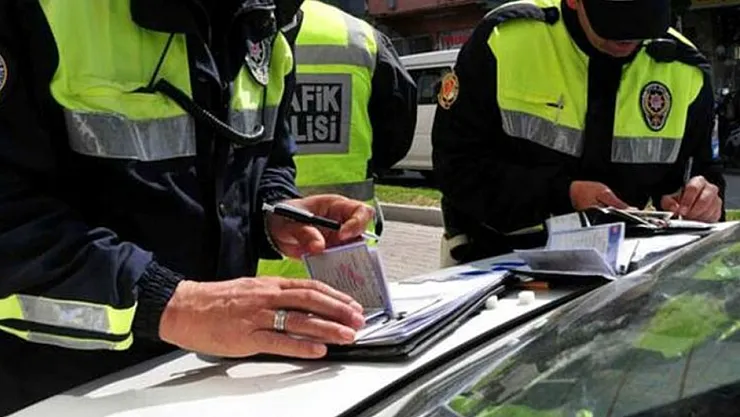 Trafik Cezalarına Kademeli Zam Geliyor. Bunu Yapana 180 Bin TL Ceza Var