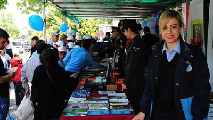 Trafik sergisi dün açıldı – Kocatepe Gazetesi