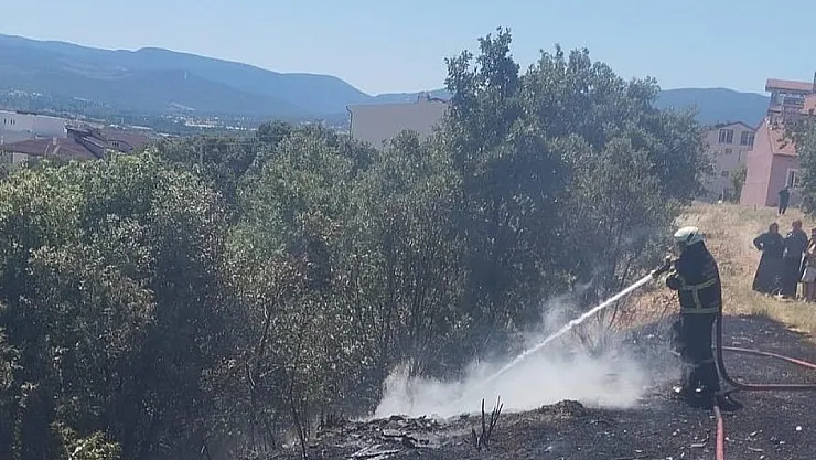 Trafo Yakınında Çıkan Ot Yangını Paniğe Sebep Oldu