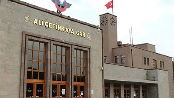 Tren Garı'nda bayram anonsları duyuldu