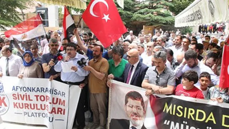 “Tüm İslam Dünyası yasa boğuldu”