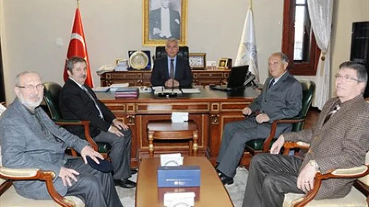 Türk Kızılay'ı hizmetlerinde ayrım ve çıkar gözetmiyor