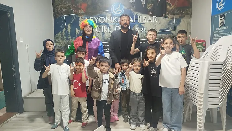 Türk Toyuna Yağmur Bile Engel Olamadı