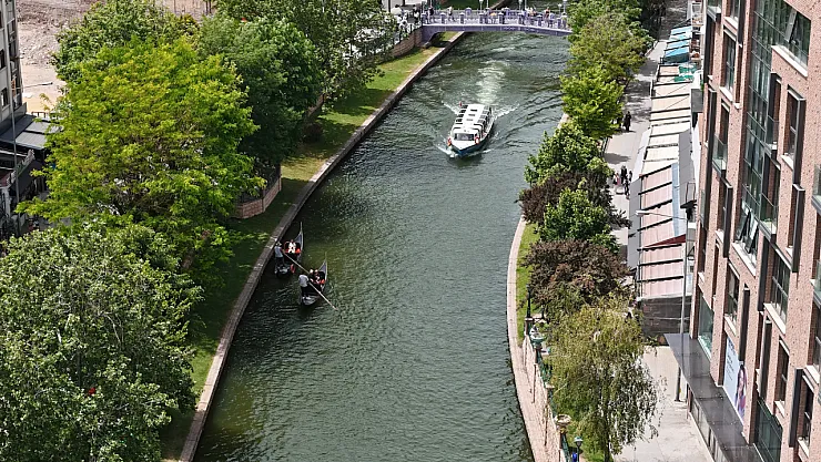 Türkiye'nin Venedik'ini, Venedik Nüfusundan Daha Fazla Kişi Gezdi