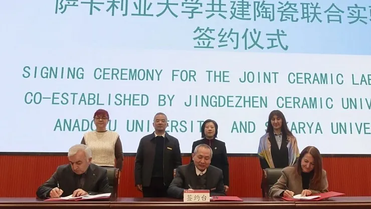 Türkiye Ve Çin Ortaklığında 'Uluslararası Seramik Laboratuvarı' Kuruluyor
