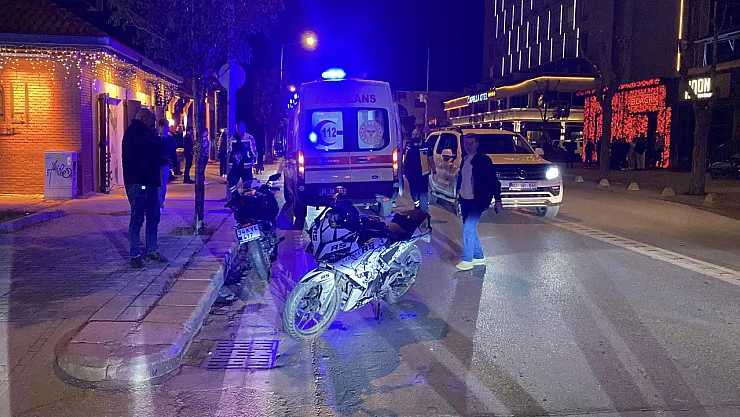 U Dönüşü Yapan Ticari Araç Motosikletle Çarpıştı: 1 Yaralı