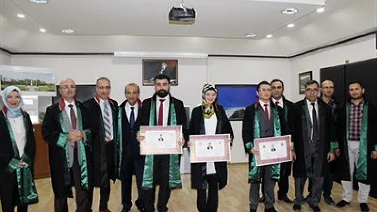 Üç avukat törenle cübbe giydi