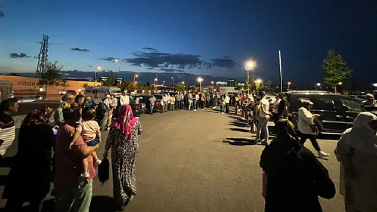 Umre kafilesi dualarla uğurlandı