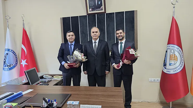 Üniversitede Nöbet Devri