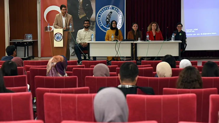 Üniversitelilere özel ruh sağlığı söyleşisi düzenlendi