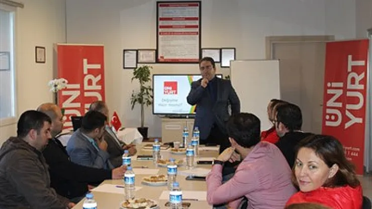 Üniyurt'ta 'iletişim' semineri verildi – Kocatepe Gazetesi