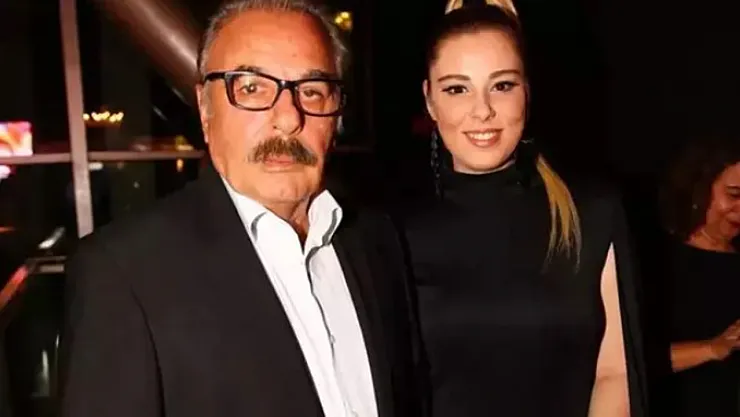 Ünlü Sanatçı Kızını Evlatlıktan Reddetti!