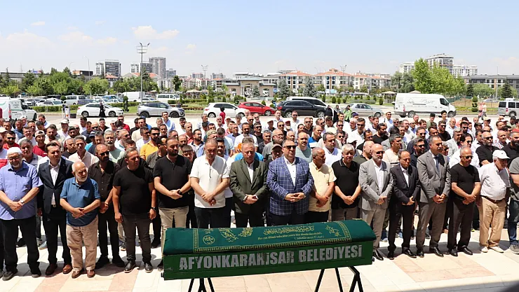 Usta Gazeteci Arif Yağcı, Dualarla Son Yolculuğuna Uğurlandı