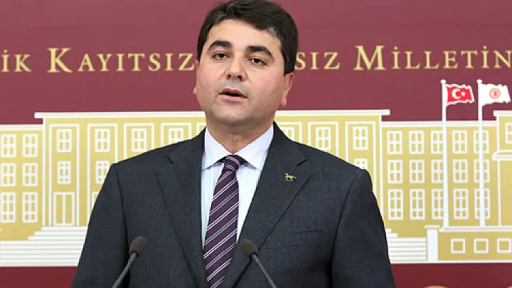 Uysal, Özal'ı andı