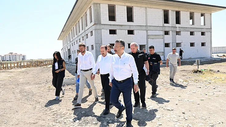 Vali Aksoy, AFAD'ın Yeni Hizmet Binasını İnceledi