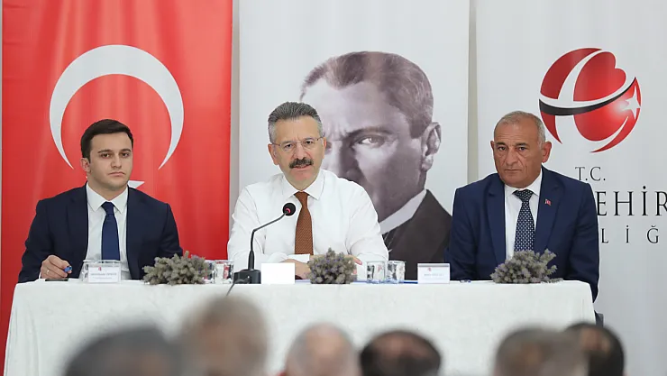 Vali Aksoy Han İlçesinde Muhtarlarla Buluştu