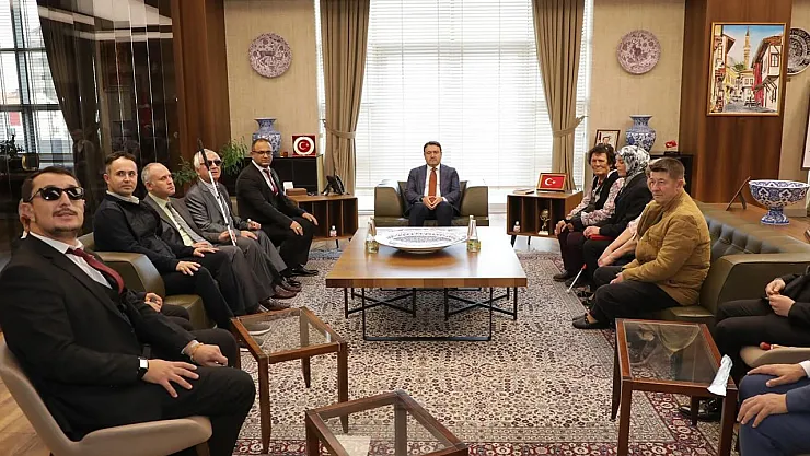 Vali Işın: 'Engelli Vatandaşlarımızın Yaşamını Daha Da Kolaylaştırmalıyız'