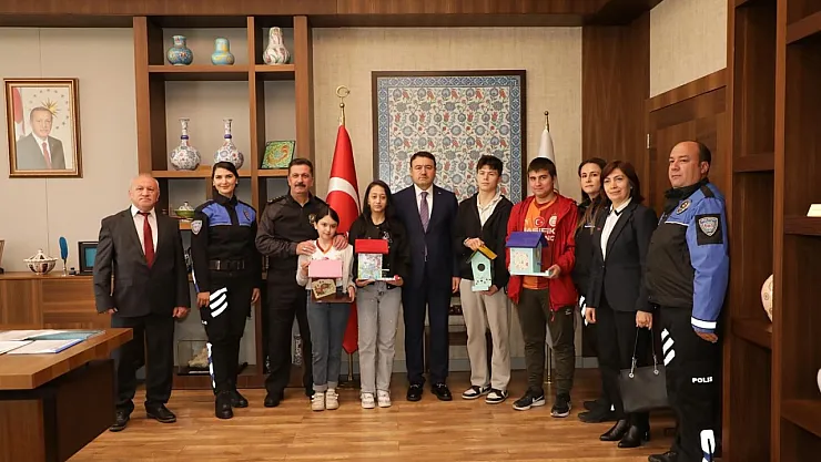 Vali Musa Işın, Özel Eğitim Öğrencilerini Kabul Etti