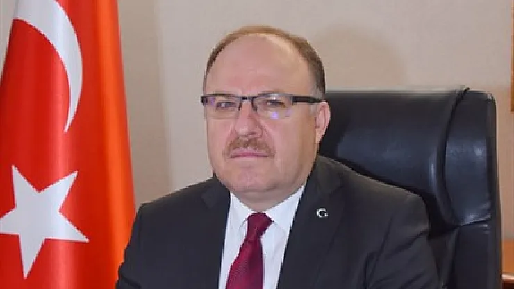 Vali Mustafa Tutulmaz ve eşi, Hacca gitti
