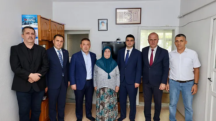 Vali Sözer'den Hem Esnafa Destek, Hem Şehit Ailesine Vefa Ziyareti