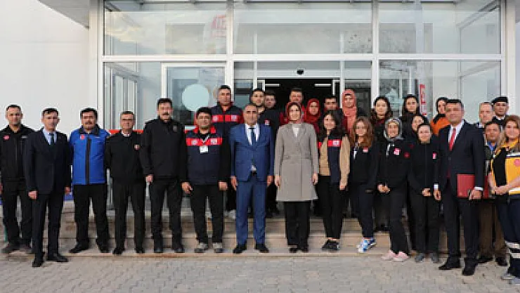 Vali Yiğitbaşı, 112 Merkezi’ni ziyaret etti
