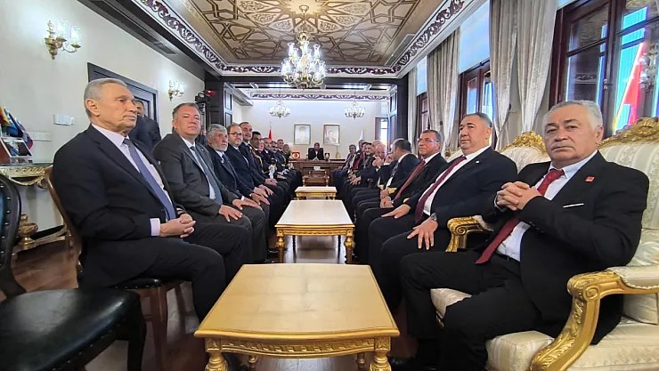 Vali Yiğitbaşı, Cumhuriyet Bayramı Tebriklerini Kabul Etti