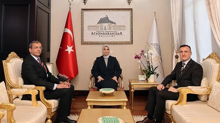 Vali Yiğitbaşı, Emekli Subayları Kabul Etti