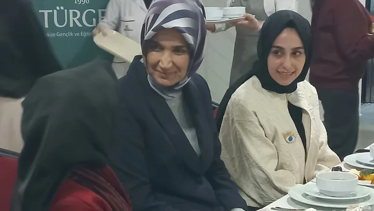 Vali Yiğitbaşı Gençlere Anneliği, Akademiyi ve Valilik'i Anlattı