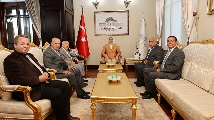 Vali Yiğitbaşı, Herkesi Tek Tek Dinliyor