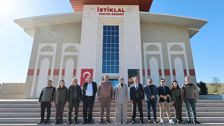 Vali Yiğitbaşı'ndan İstiklal Tanıtım Merkezi'ne Ziyaret