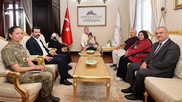 Vali Yiğitbaşı, Şehit Ailesini Ağırladı