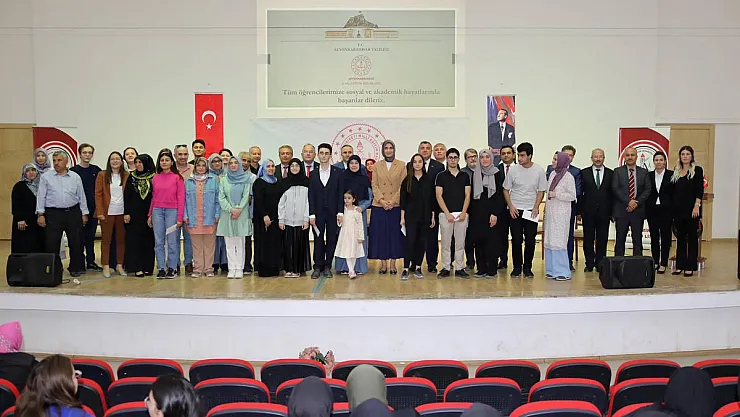 Vali Yiğitbaşı, YKS birincileri ile bir araya geldi