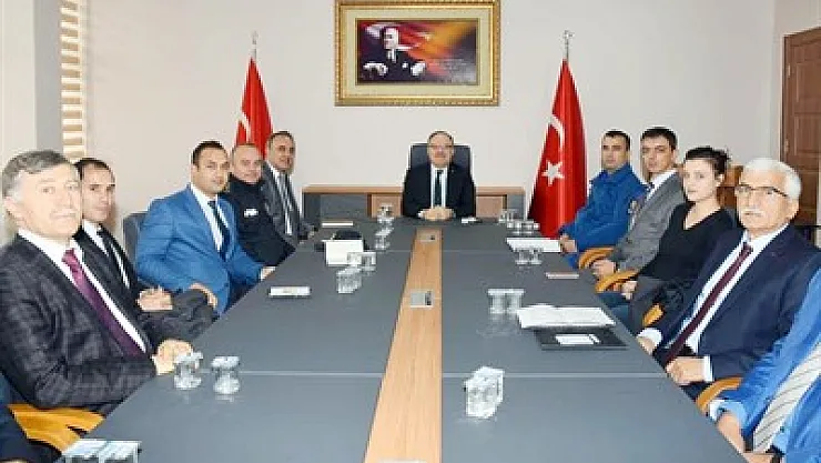 Vali’nin hızına yetişilmiyor – Kocatepe Gazetesi