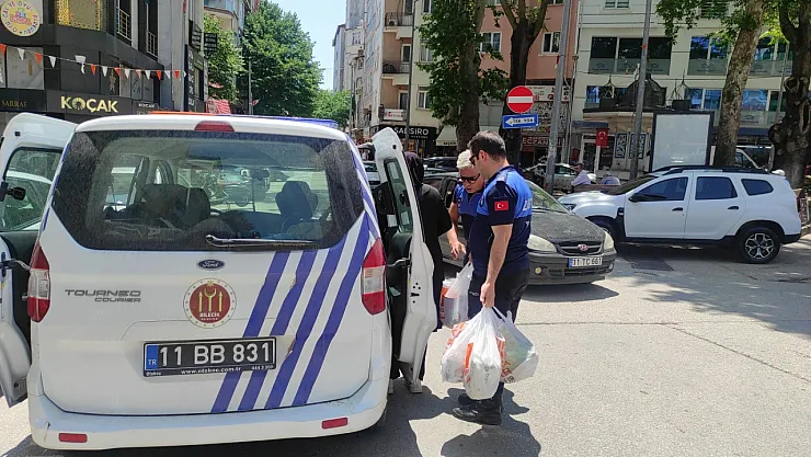 Vatandaşların Duyguları İle Oynadı, Topladığı Paralarla Aldığı Malzemelerle Taksi Beklerken Yakalandı