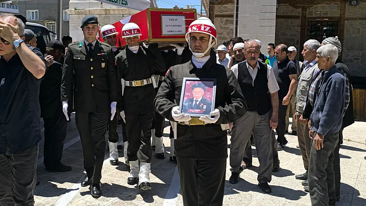 Vefat Eden Kıbrıs Gazisi Toprağa Verildi