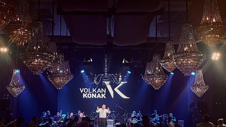 Volkan Konak Konserde Fenalaştı Hayatını Kaybetti