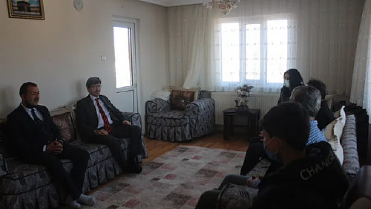 Yalçın, velileri ziyaret etti
