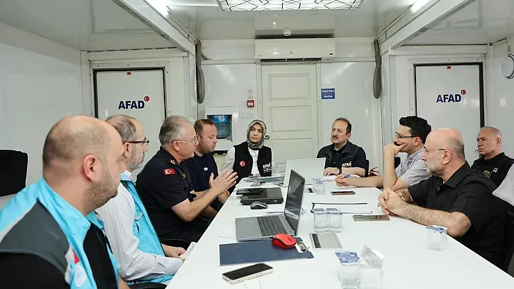 Yangın İçin Kriz Merkezi Kuruldu… Vali Yiğitbaşı Koordinasyonu Sağlıyor