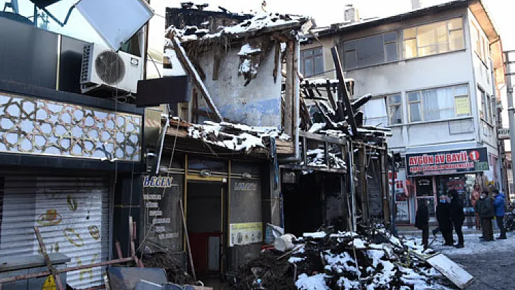 Yangınzede  esnafa AFAD’dan yardım